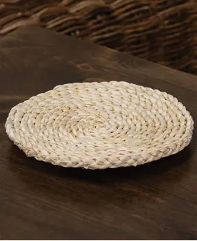 Natural Corn Husk Round Candle Mat - 8"