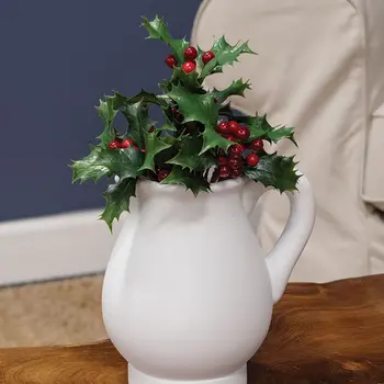 Nostalgic Holly & Berries Pick - 9"