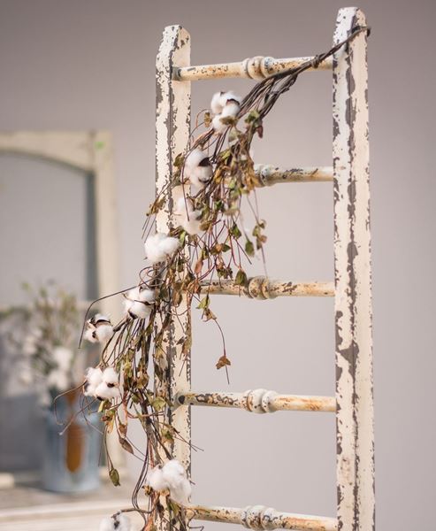 Picture of Wild Cotton Garland